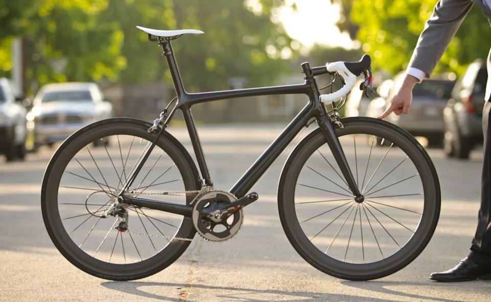 Велосипед с карбоновой рамой